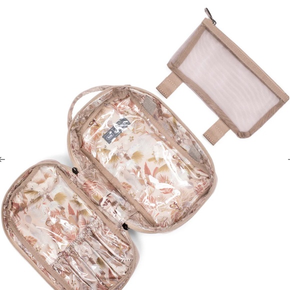 Lug Hover Cosmetic Pouch Sand Taupe NWT - Picture 7 of 10